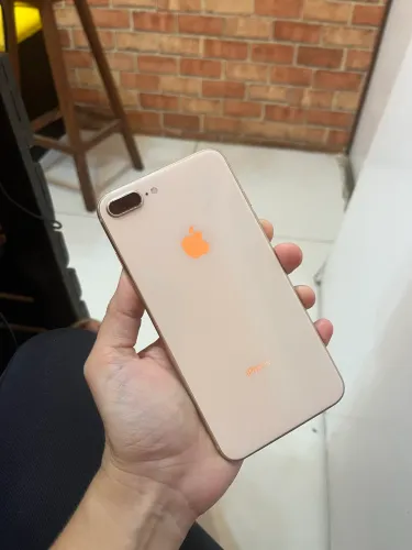 iPhone 8 Plus