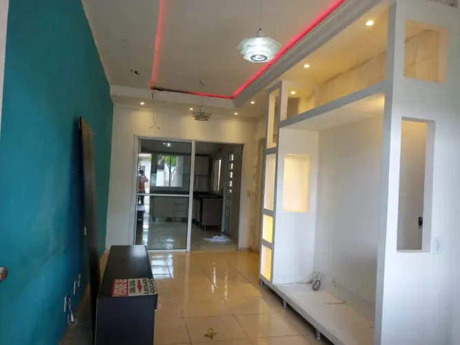 Excelente Casa Térrea 3 dormitórios 1 banheiro  2 vagas - Oportunidade Imperdível com laze