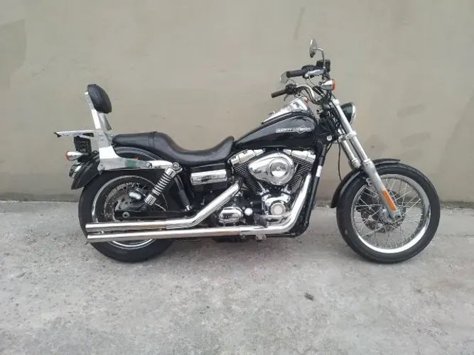 DYNA SUPER GLIDE CUSTOM - 2011