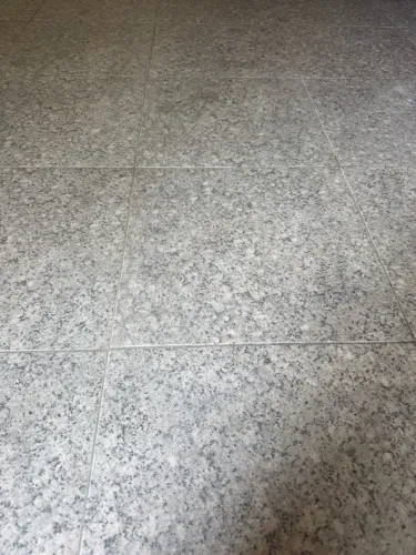 VENDO PISO ANTIDERRAPANTE - 28 PEÇAS ?