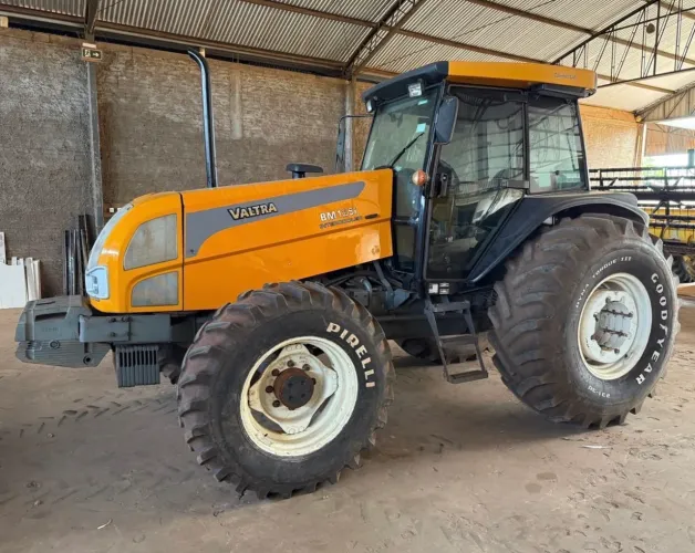 Trator Valtra BM125 13/13 - Parcele 