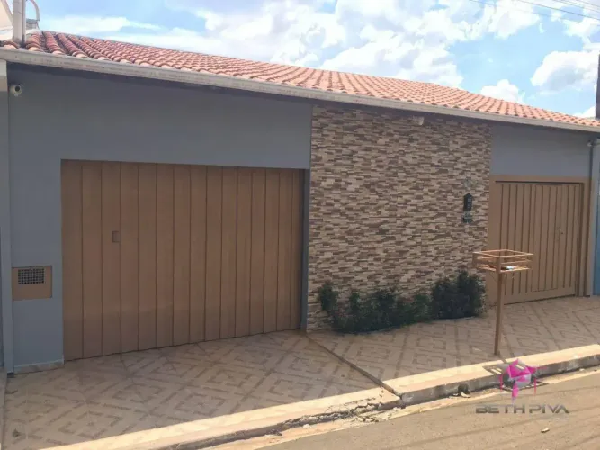 Casa com 4 dormitórios à venda, 220 m² por R$ 350.000,00 - Parque Residencial Itamaraty -