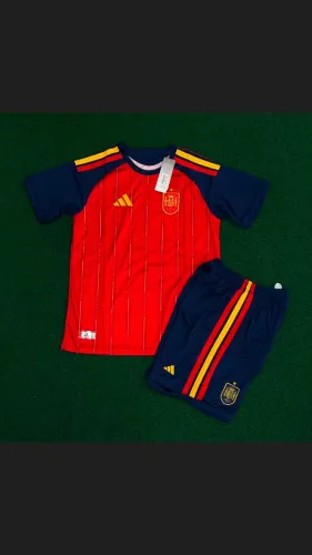 Short e camisa da seleção da Espanha
