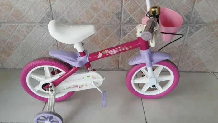 Bicicleta infantil aro 12. Novissima!