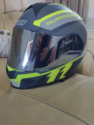 Vendo capacete em excelente estado de conservação