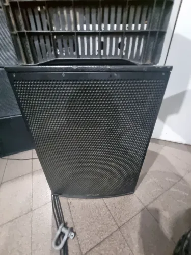 Sub grave Attack VRS1810A 