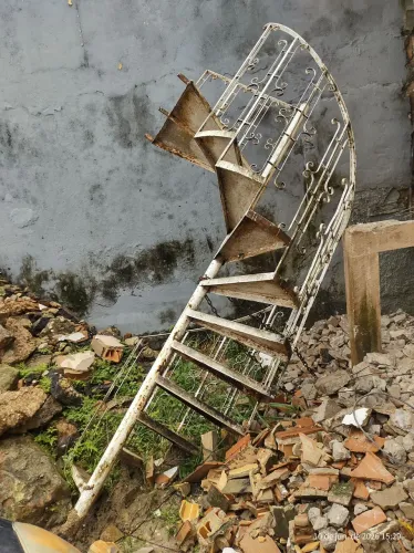 ESCADA DE FERRO CARACOL