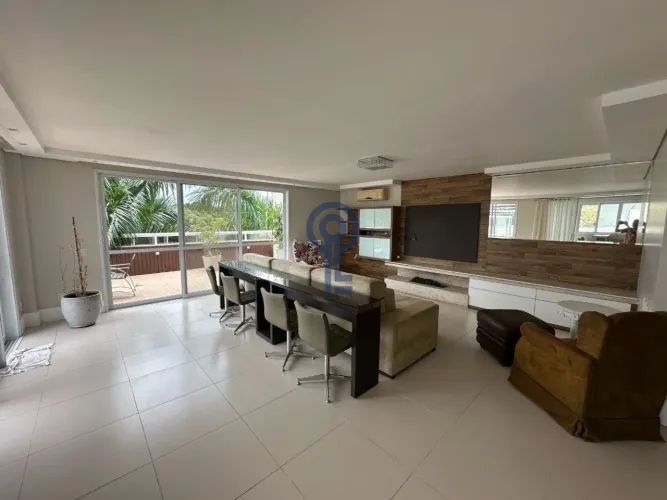 Cobertura com 4 suites em Jurerê
