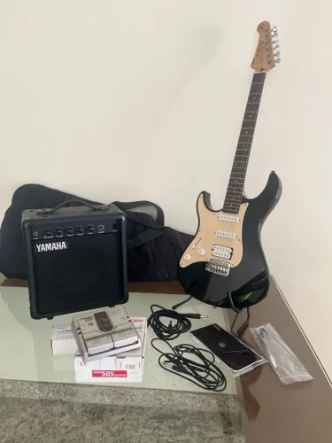 Kit guitarra elétrica (para canhoto)_amplificador_pedal