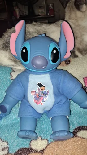 Stitchi canta musiquinha