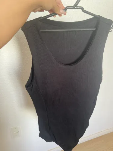 Bazar Desapego Feminino / Roupas Linda