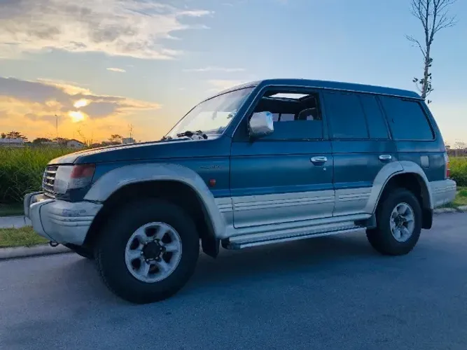 Mitsubishi Pajero GLS 3.0 V6 4P Aut. 1995