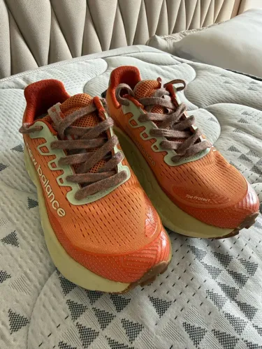 Tênis para trilha New Balance 36