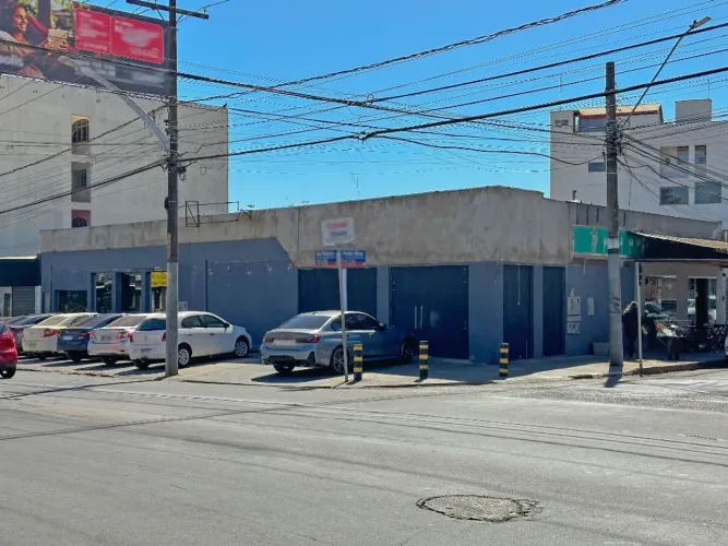 Loja em localização privilegiada no setor Jundiaí, 455,00m² - R$25.000 mensais - Anápolis/