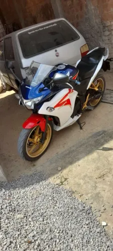 CBR 250r 