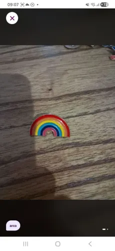 Pin  arco-íris esmaltado 