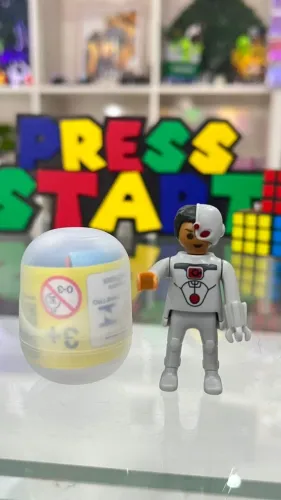 BONECO CYBORG PLAYMOBIL KINDER