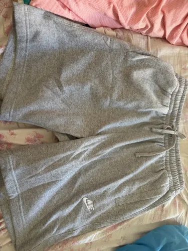 short nike club cinza G