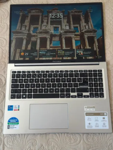 Notebook Asusbook i7