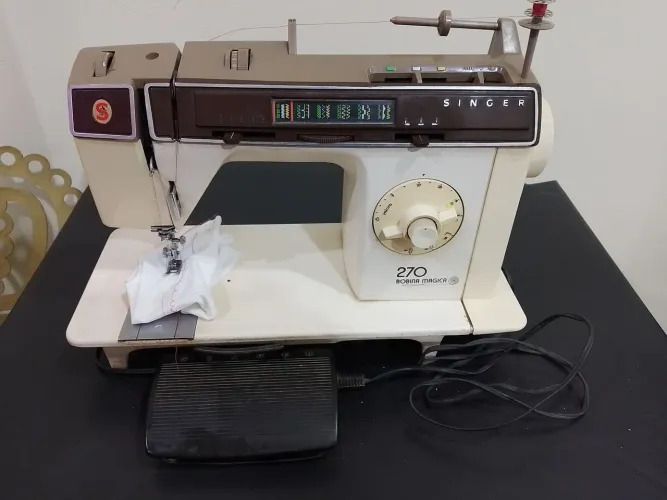 Máquina de costura Singer zigzag