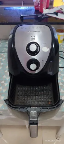 fritadeira air fryer funcionando só não aquece muito para aproveitamento de pessas