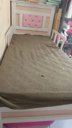Cama de solteiro para menina 