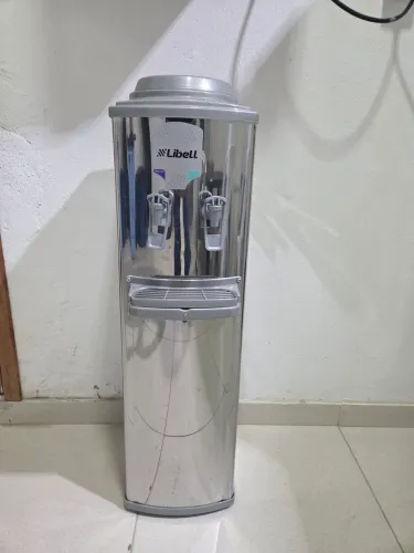 Vendo purificador de água com 2 galões pouquíssimo usado