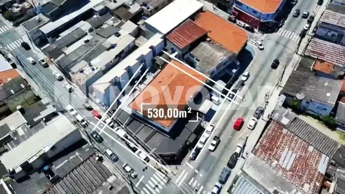 Renda Dupla em Localização Premium: Prédio Residencial e Comercial + 4 Aptos de Alto Poten