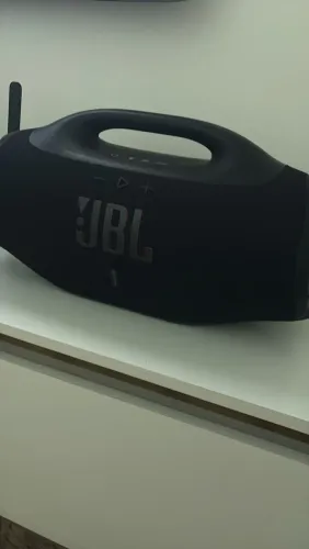 JBL bombox 4