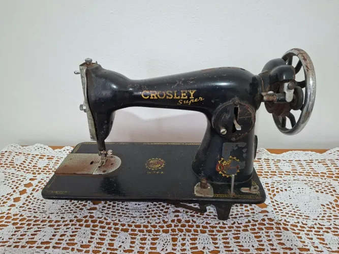 Máquina CROSLEY para decoração antiga.