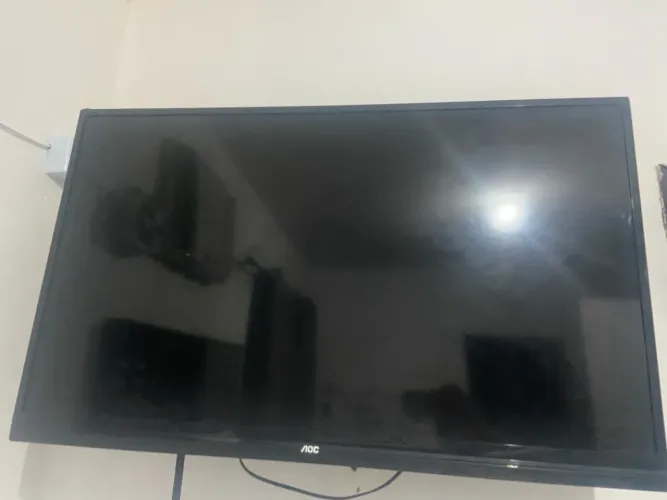 TV AOC 40 polegada