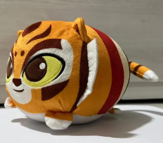 Pelúcia Tigresa Kung Fu Panda