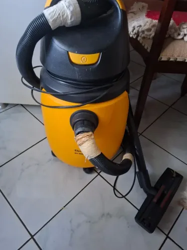 Aspirador de pó Electrolux semi novo