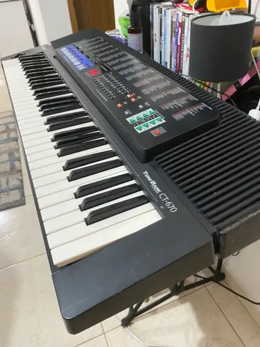 Teclado Casio ToneBank CT-670 - Ótimo para Iniciantes e Produção