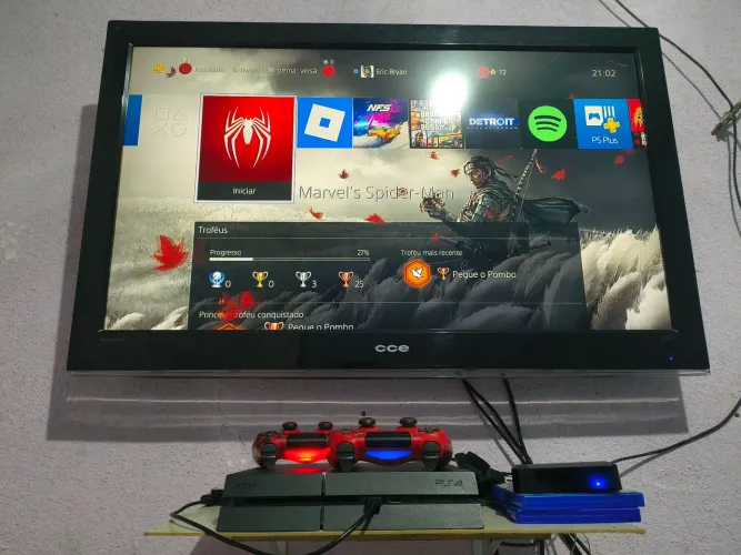 PS4 Completo + 2 Controles + HD Externo + Jogos