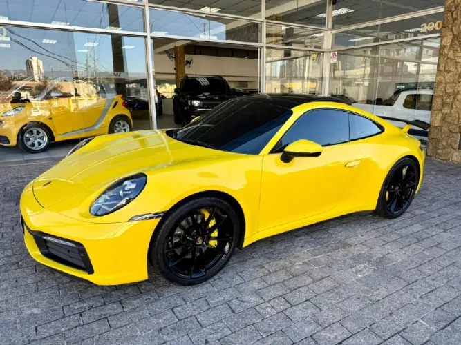 Porsche 911 Carrera 3.0 24V H6 PDK 2021