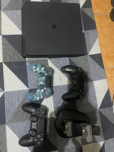 PS4 Slim + 3 controles 500gb