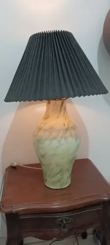Abajur de cerâmica antigo