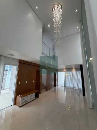 Casa Bella Citá, Mogi das Cruzes, 03 dormitórios, 04 vagas, Piscina, 220m²