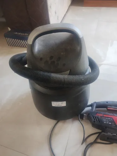 Vendo 1 aspirador de pó e 1 serra tico tico *29