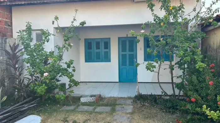 VENDE-SE CASA EM PARAJURU - CEARÁ 