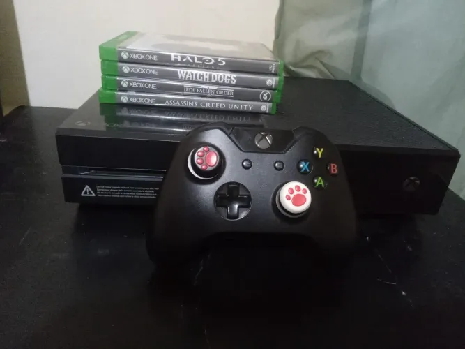 XBOX ONE FAT - EM PERFEITO ESTADO