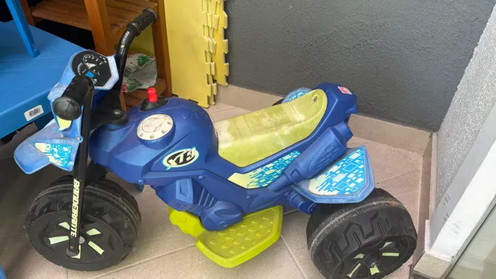 Motocicleta elétrica infantil