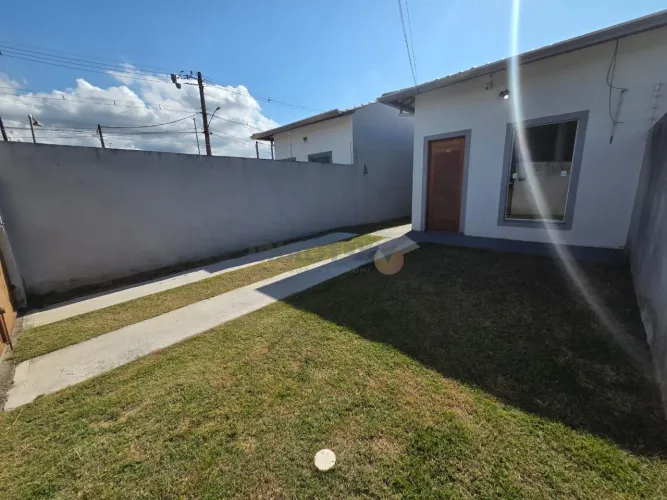 Casa com 2 dormitórios para alugar, 65 m² por R$ 2.200,00/mês - Balneário dos Golfinhos -
