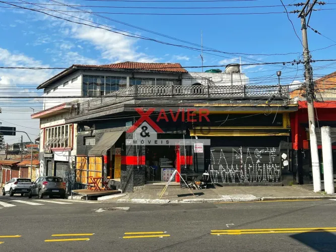 Prédio Comercial de Esquina 750m² à Venda - 4 Pontos, 3 Alugados e Renda Mensal