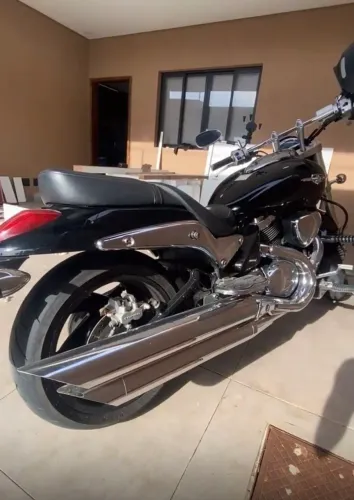 Suzuki boulevard 1500cc 2011. 35,900
