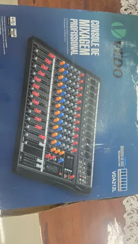 Mesa de Som Digital Vedo Mixer 12 Canais Bluetooth Efeitos Integrados
