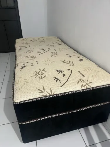 Cama de solteiro nova 