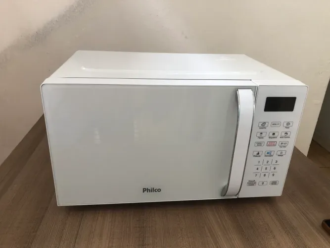 Vendo microondas 20 L Philco