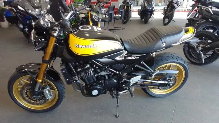 KAWASAKI Z 900 RS LINDA
